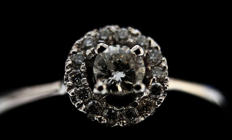 Diamonds from Cremation Ashes